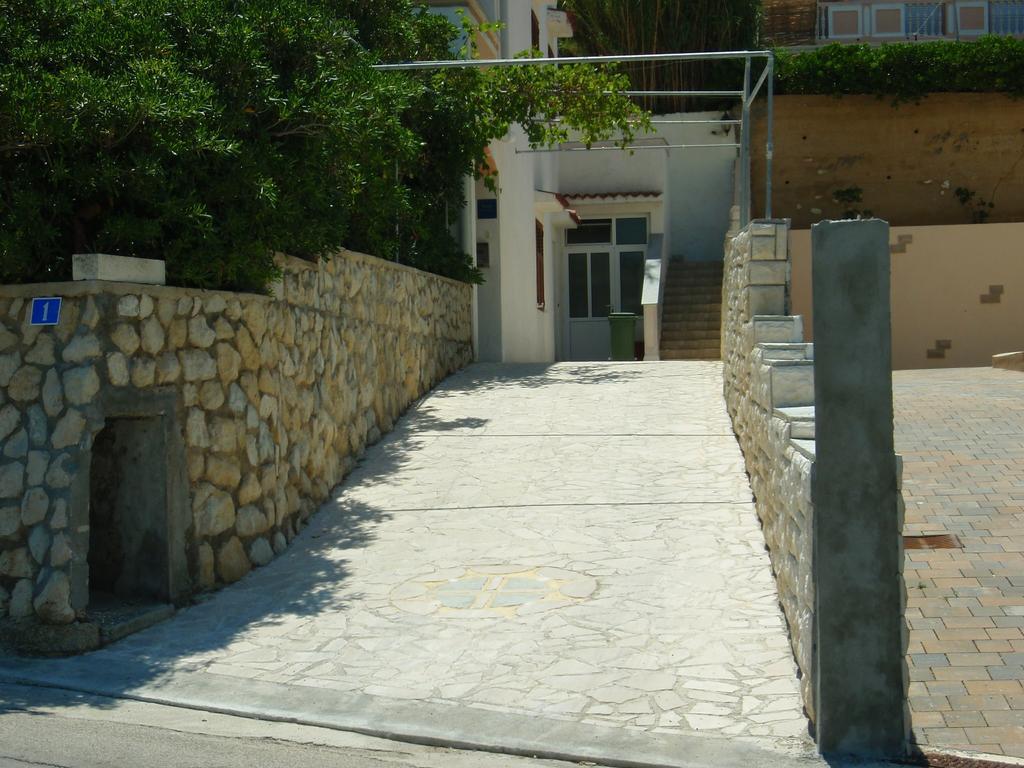 Apartments Ariana Đảo Pag Ngoại thất bức ảnh